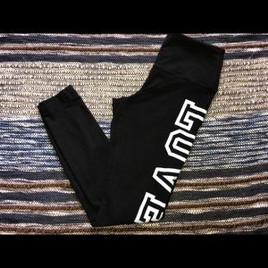 A Pink yoga legging.